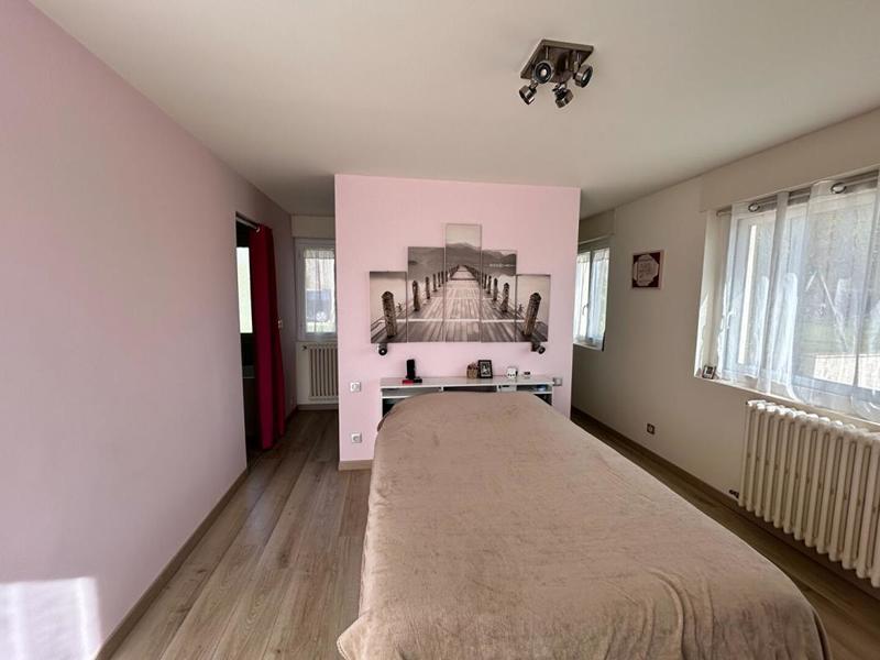 Maison - 180 m² - 7 pièces