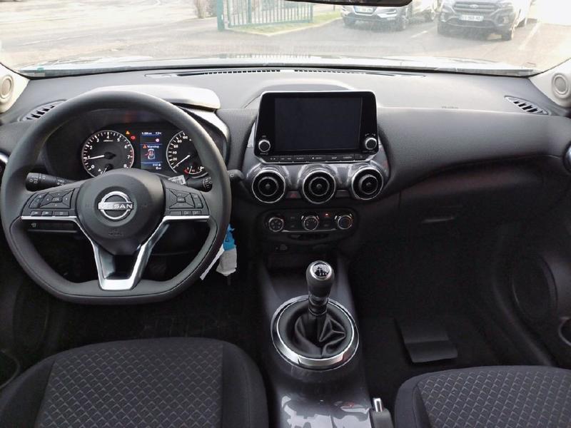 Nissan Juke F16a Business Edition Dig-T 114