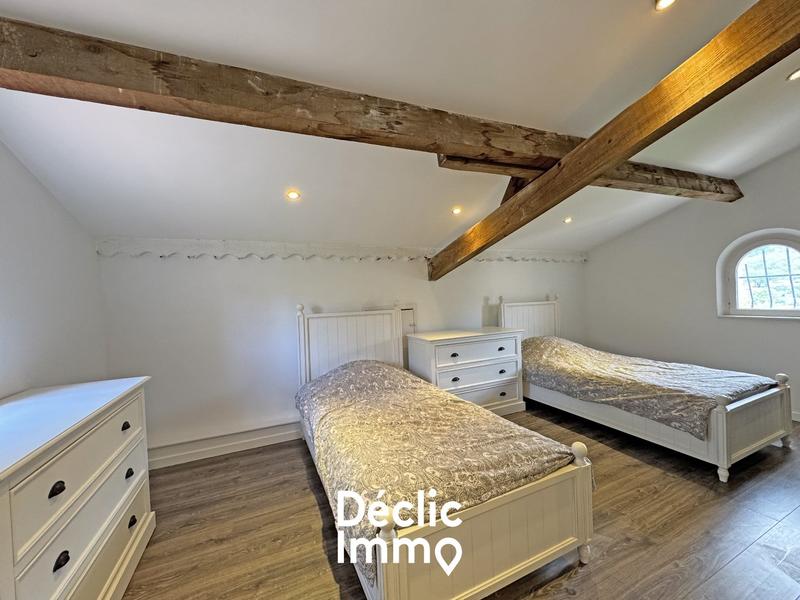 Maison - 190 m² - 8 pièces