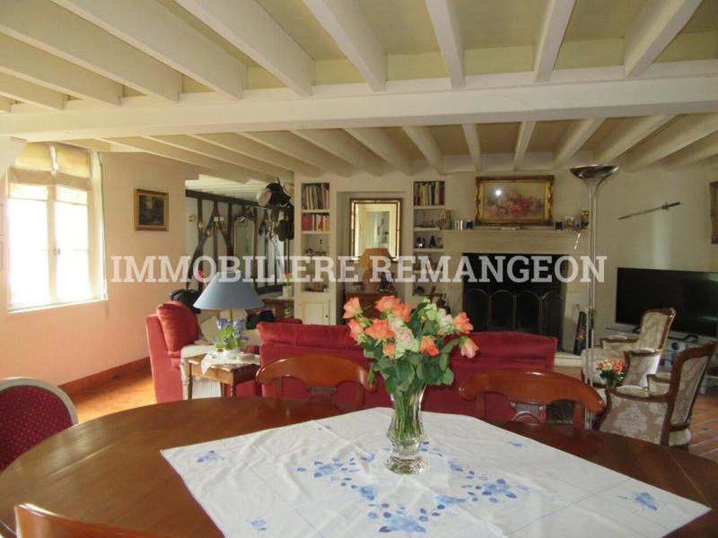 Demeure - 235 m² - 6 pièces