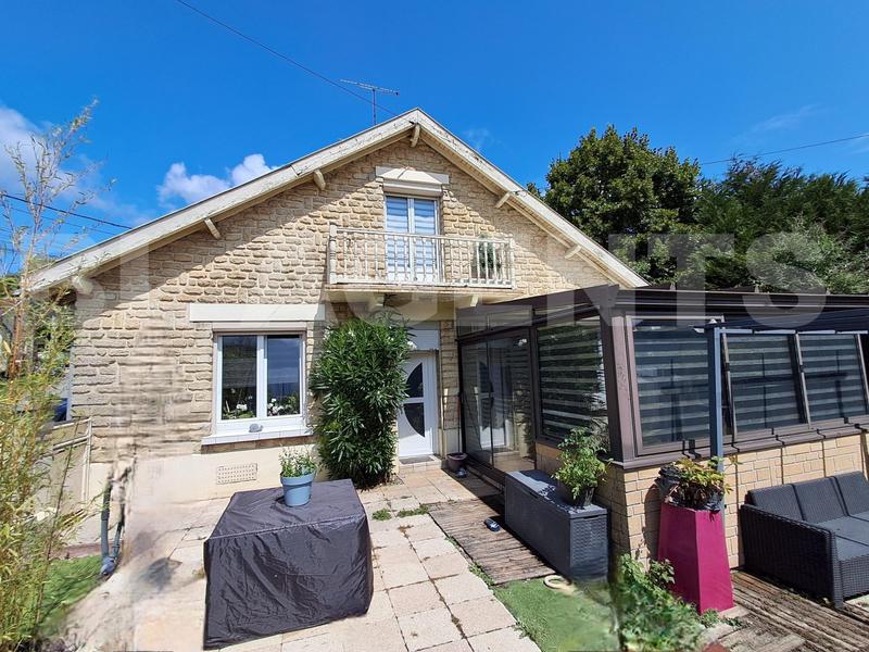 Maison - 110 m² - 7 pièces