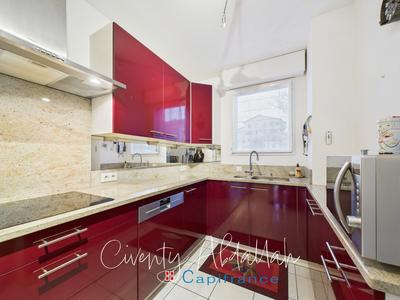 Appartement - 80 m² - 3 pièces