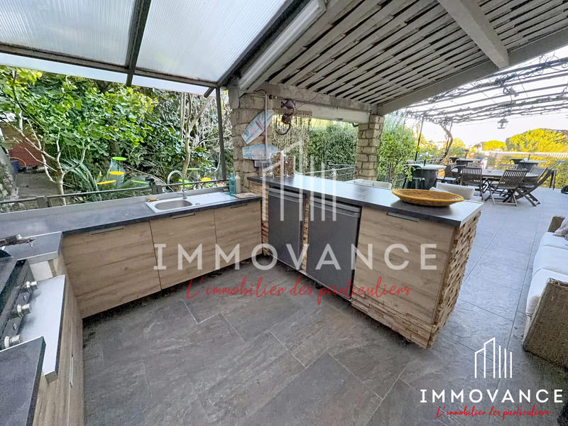 Maison - 275 m² - 7 pièces