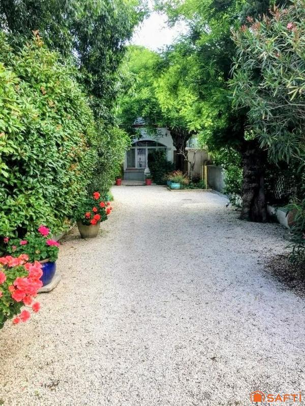 Maison - 177 m² - 8 pièces