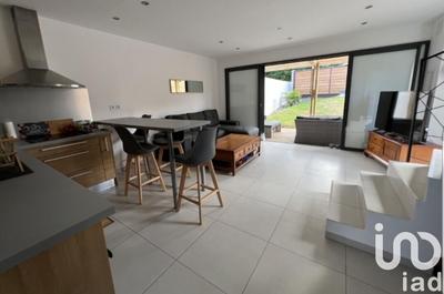 Maison - 75 m² - 4 pièces