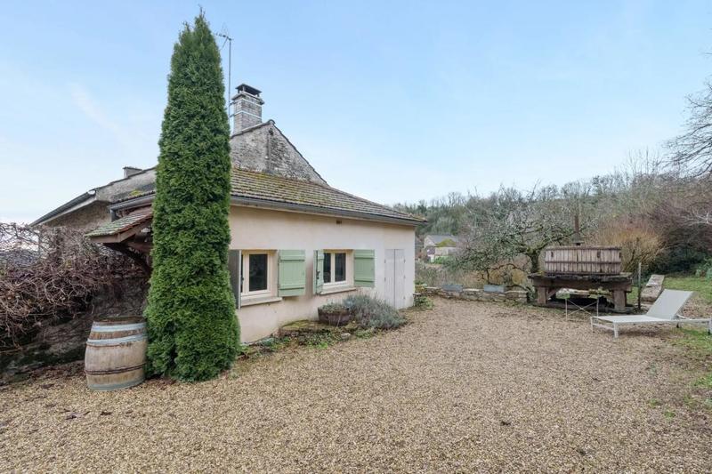 Maison - 350 m² - 6 pièces