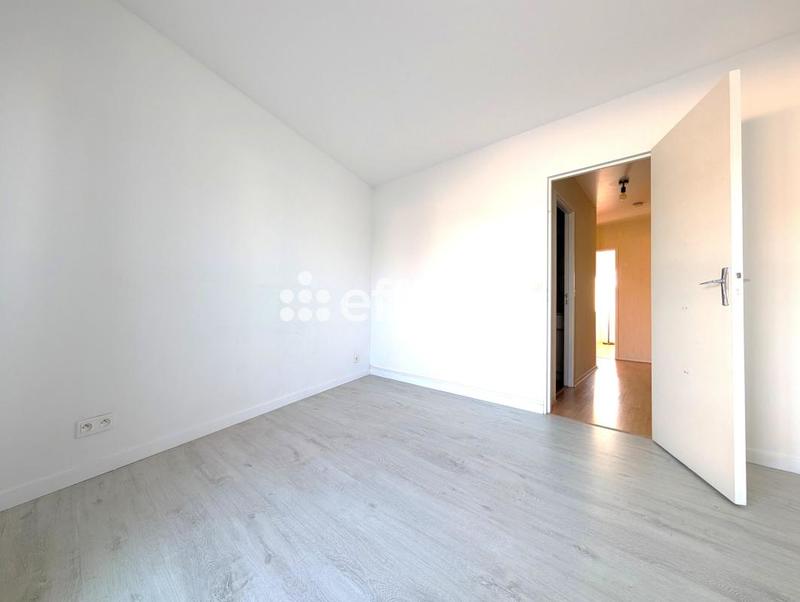 Appartement - 100 m² - 5 pièces