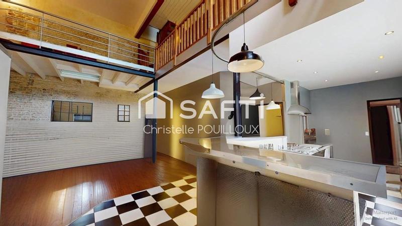 Maison - 260 m² - 8 pièces