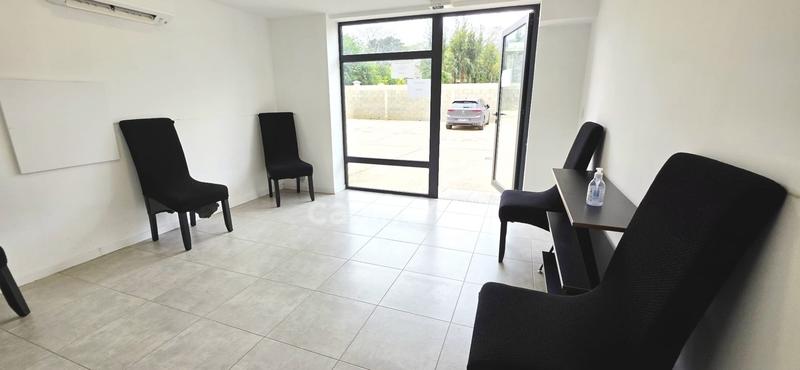 Bureau - 46 m² - 2 pièces