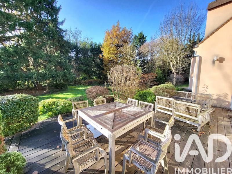 Maison - 345 m² - 9 pièces