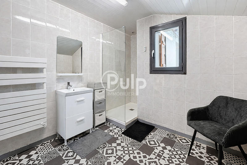 Pavillon - 93 m² - 5 pièces