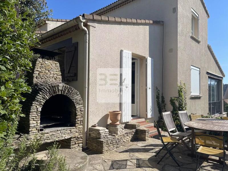 Maison - 164 m² - 8 pièces