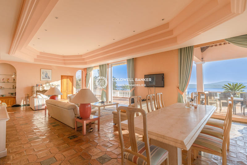 Villa - 400 m² - 9 pièces