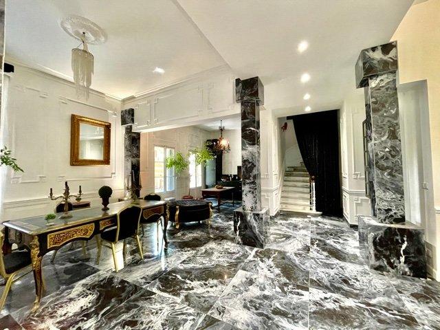 Château - 2 000 m² - 20 pièces