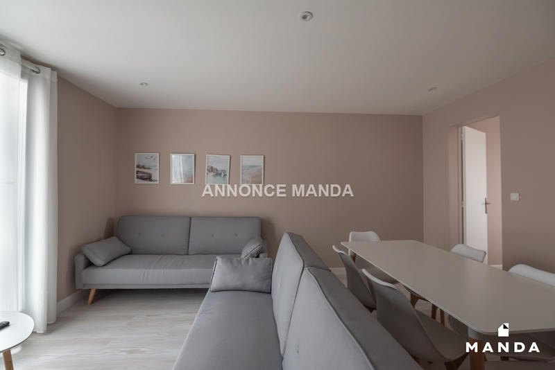 Chambre - 10 m² - 5 pièces