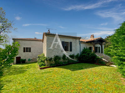 Maison - 200 m² - 8 pièces