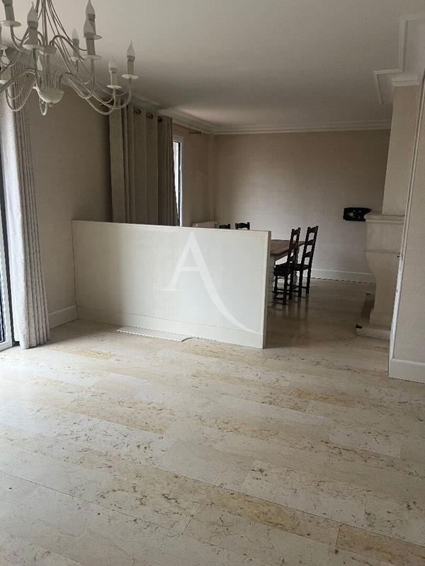 Maison - 173 m² - 6 pièces