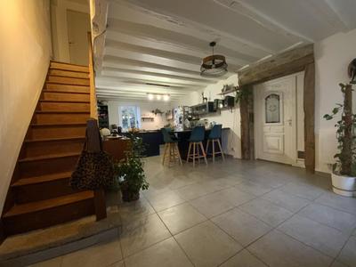 Maison - 166 m² - 6 pièces