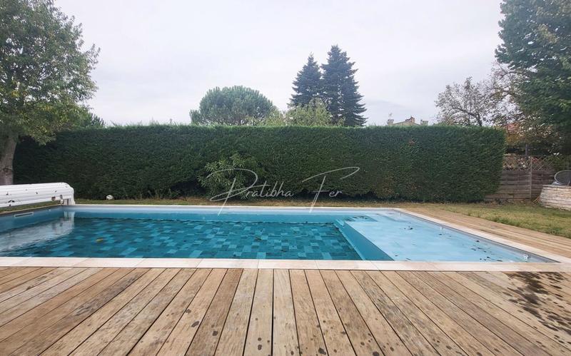 Maison - 180 m² - 7 pièces