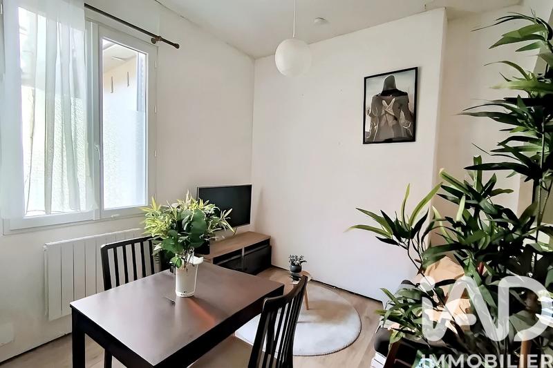 Studio - 24 m² - 1 pièce