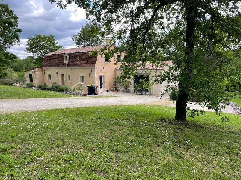 Propriété - 105 m² - 4 pièces