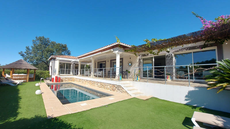 Villa - 166 m² - 5 pièces