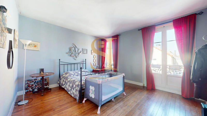 Maison - 143 m² - 8 pièces