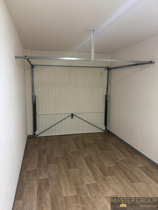 Parking / Garage - 16 m²