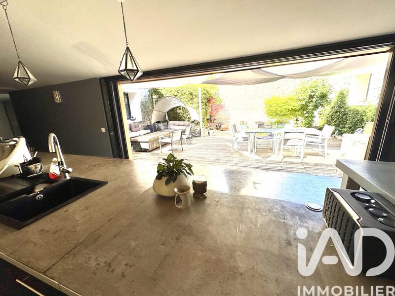 Maison - 193 m² - 8 pièces