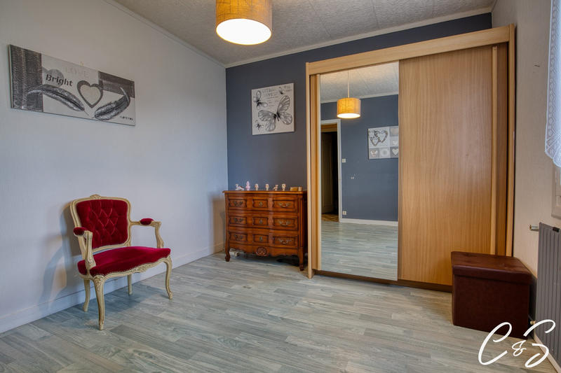 Maison - 102 m² - 5 pièces