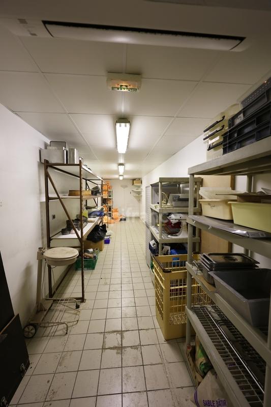 Local commercial - 191 m² - 4 pièces