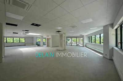 Bureau - 210 m²