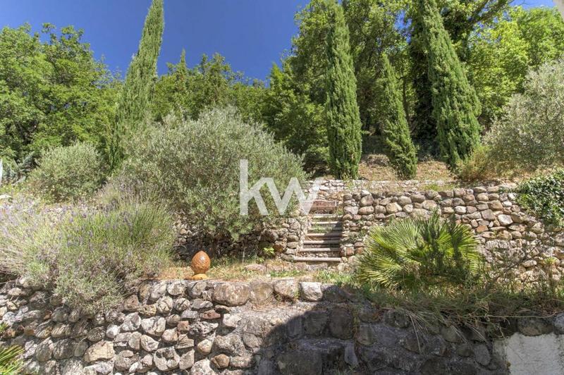 Villa - 206 m² - 6 pièces