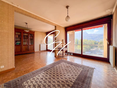 Appartement - 94 m² - 4 pièces