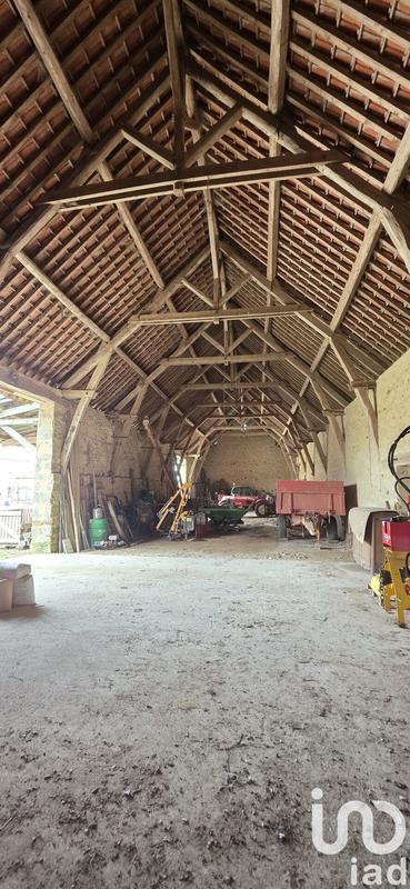 Ferme - 800 m² - 5 pièces