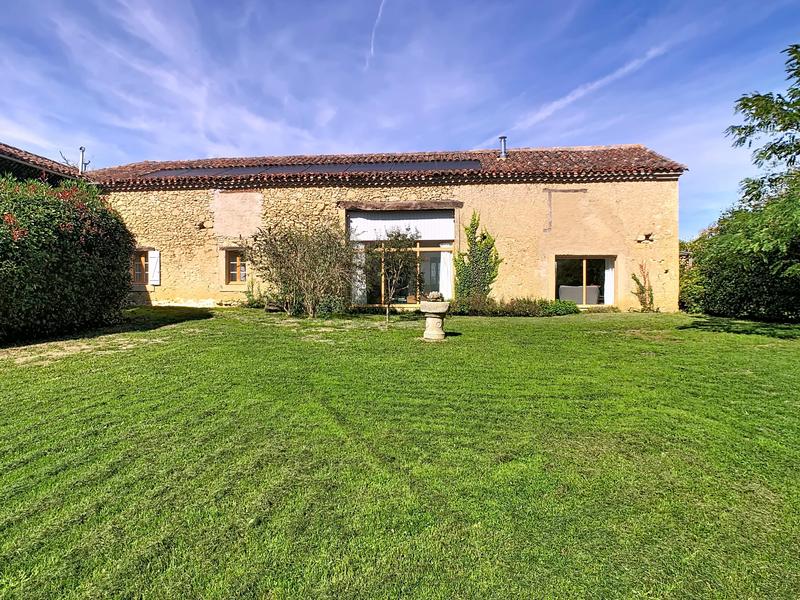 Propriété - 377 m² - 11 pièces