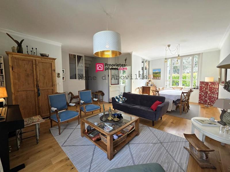 Maison - 169 m² - 8 pièces