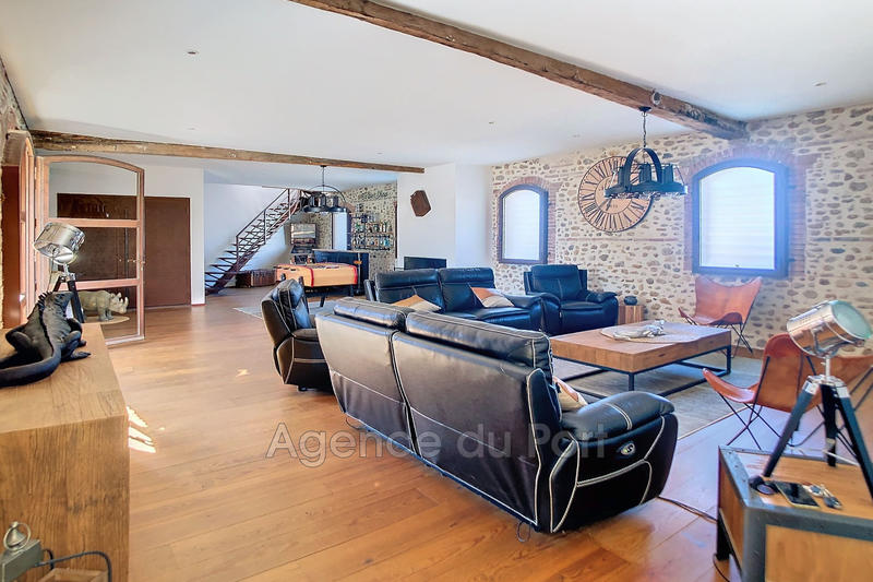 Villa - 260 m² - 6 pièces