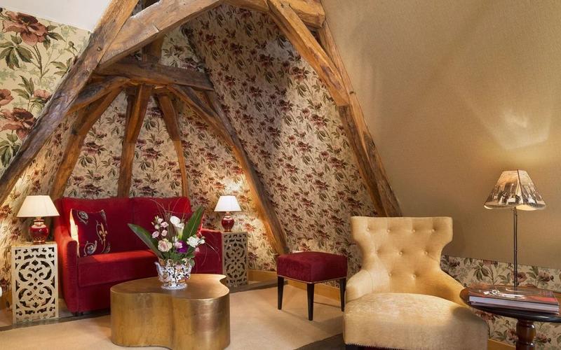 Château - 1 300 m² - 30 pièces