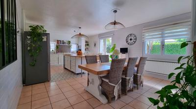 Maison - 206 m² - 8 pièces