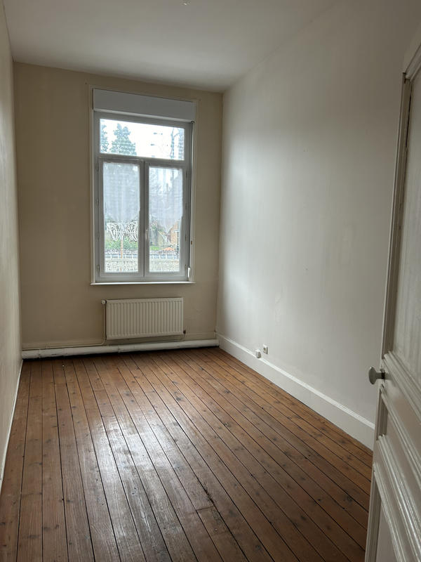 Maison - 235 m² - 10 pièces