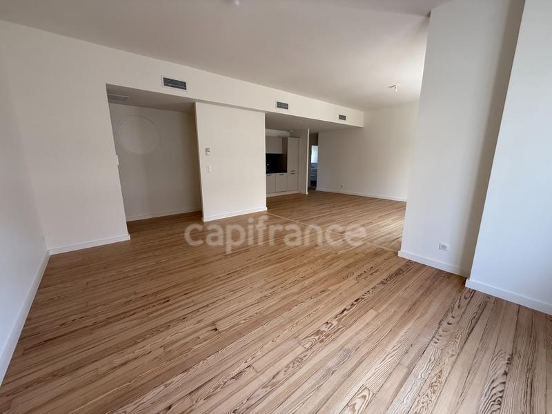 Appartement - 110 m² - 5 pièces