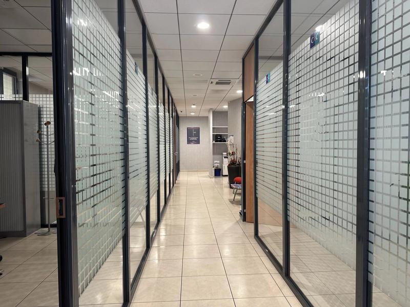 Magasins - 194 m² - 7 pièces