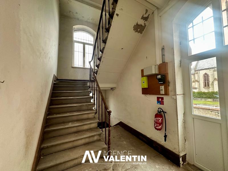 Appartement - 684 m² - 6 pièces