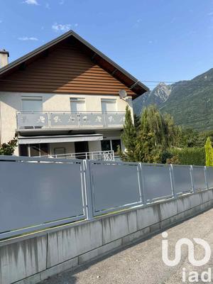 Maison - 98 m² - 5 pièces