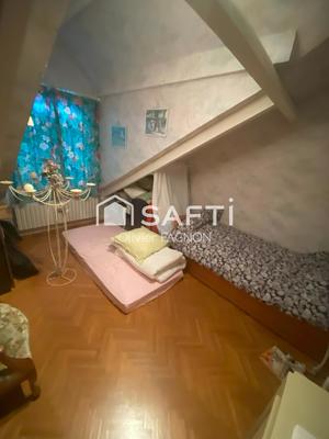 Maison - 215 m² - 10 pièces