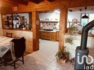 Maison - 244 m² - 9 pièces