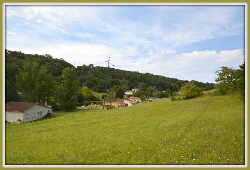 Terrain constructible - 1 313 m²