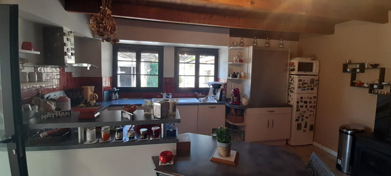 Maison - 220 m² - 9 pièces