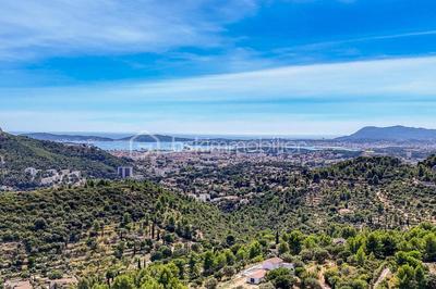 Maison - 265 m² - 10 pièces